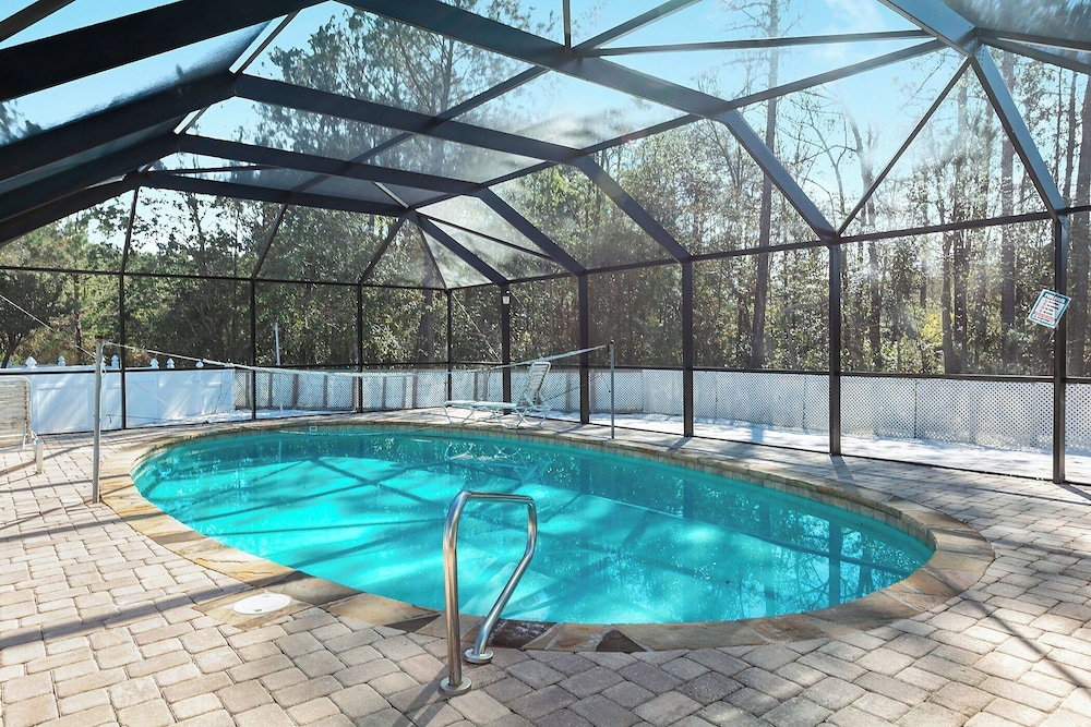 Happy Ours by Southern Vacation Rentals — 4-Star Luxury Hotel in Foley, United States