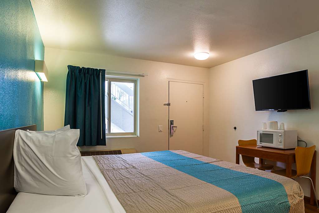 Motel 6 Ventura CA Downtown - photo 9