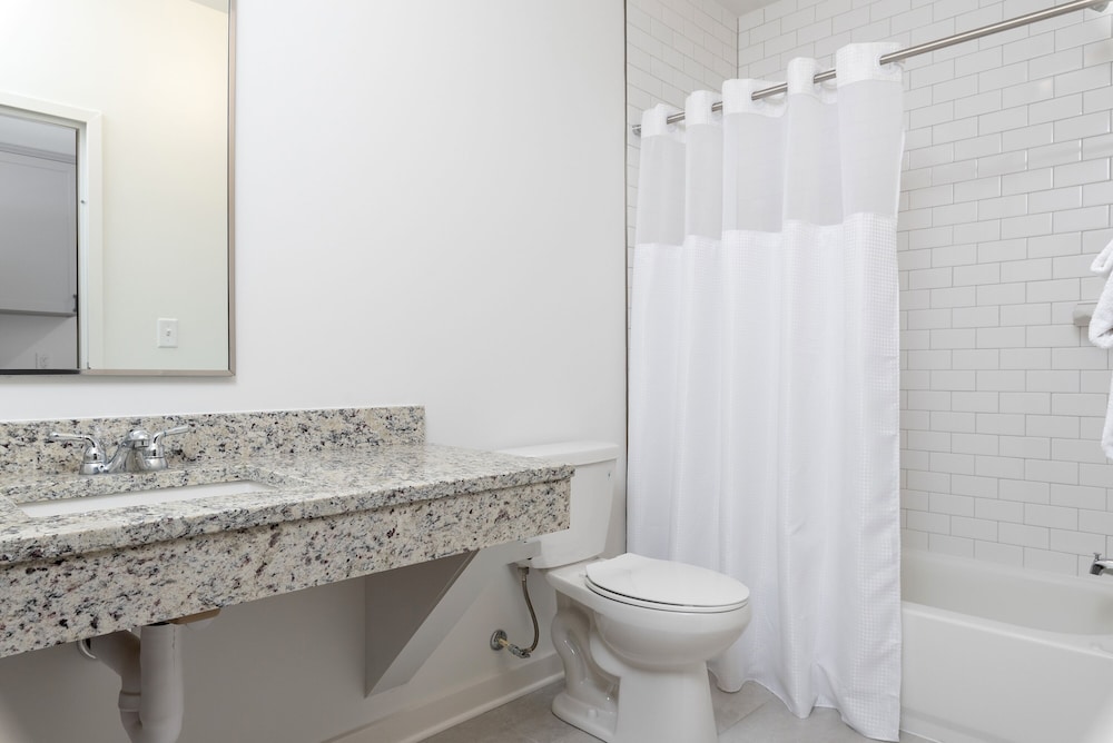 Boardwalk Hotel on Lake Anna by Kasa - photo 48