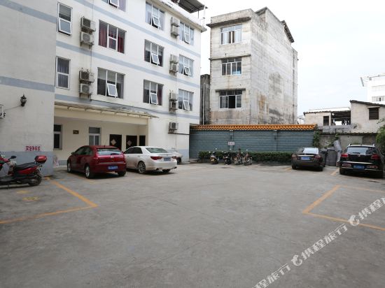 Yaohua Hotel — hotel in Mengshan