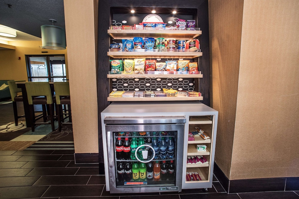 Hampton Inn Louisville North Clarksville - photo 43