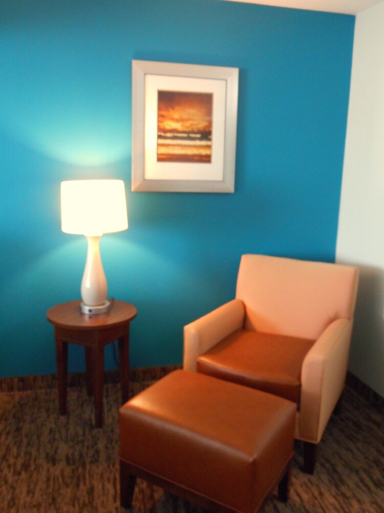 Holiday Inn Express & Suites North Carmel Westfield by IHG - photo 8