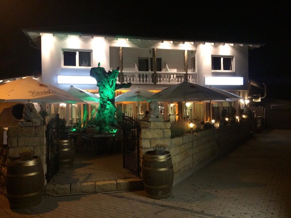 Hotel Restaurant Artemis — hotel in Kallstadt