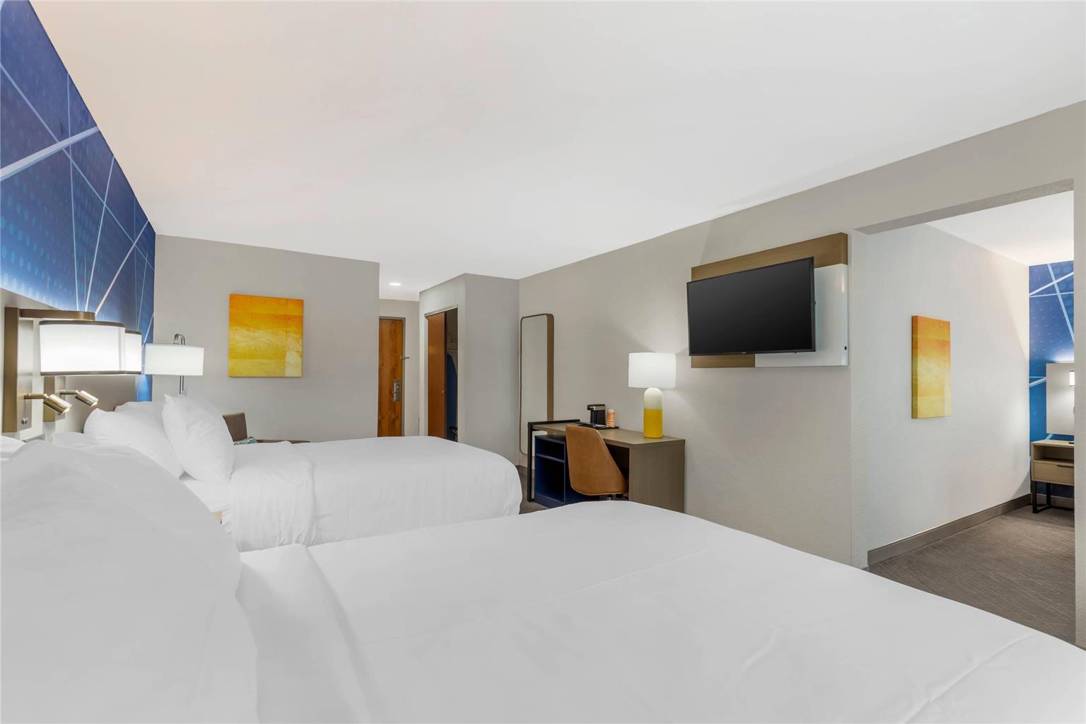 Peach Tree Inn and Suites - photo 19