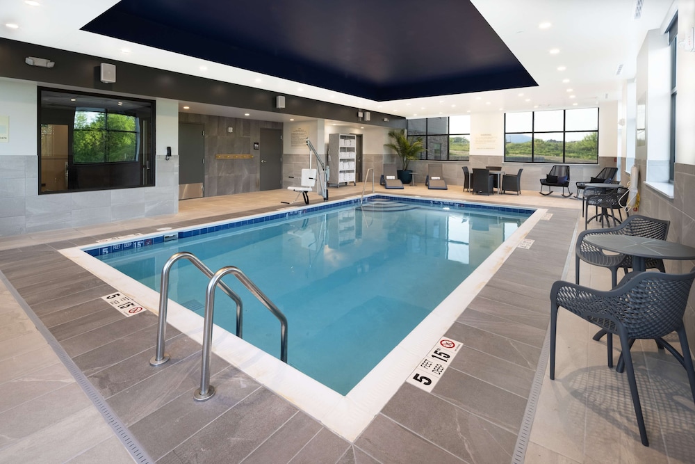 Hampton Inn Verona at Turning Stone - photo 13
