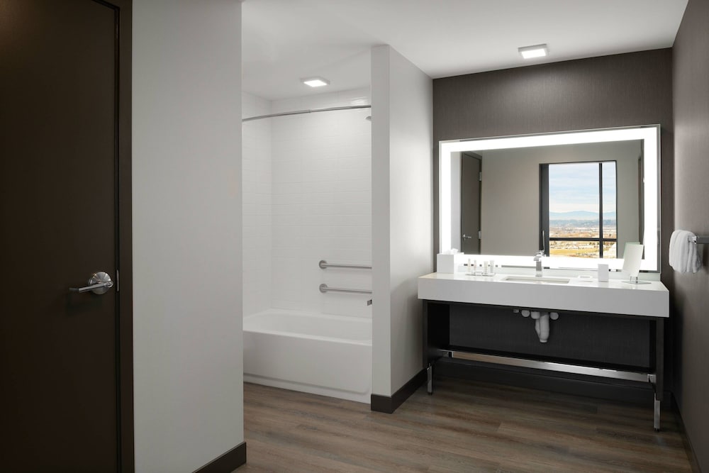 Marriott Tacoma Downtown - photo 40