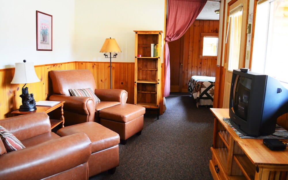 Daven Haven Lodge & Cabins - photo 52