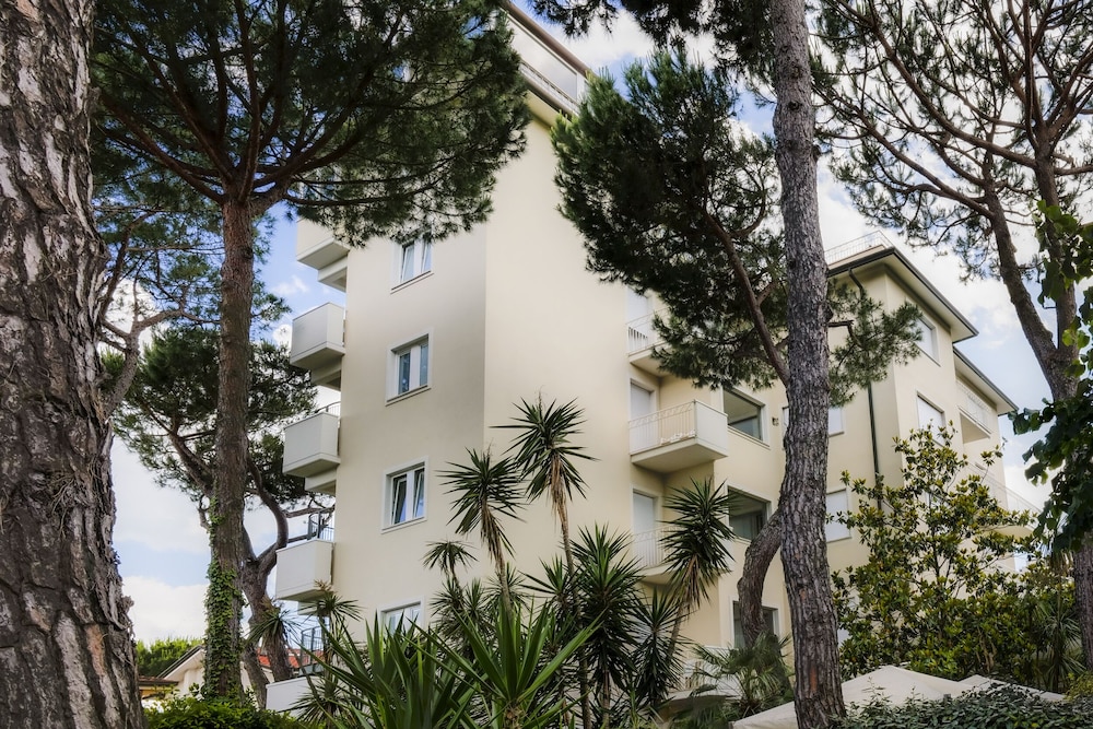 Hotel Sylvia — hotel in Camaiore