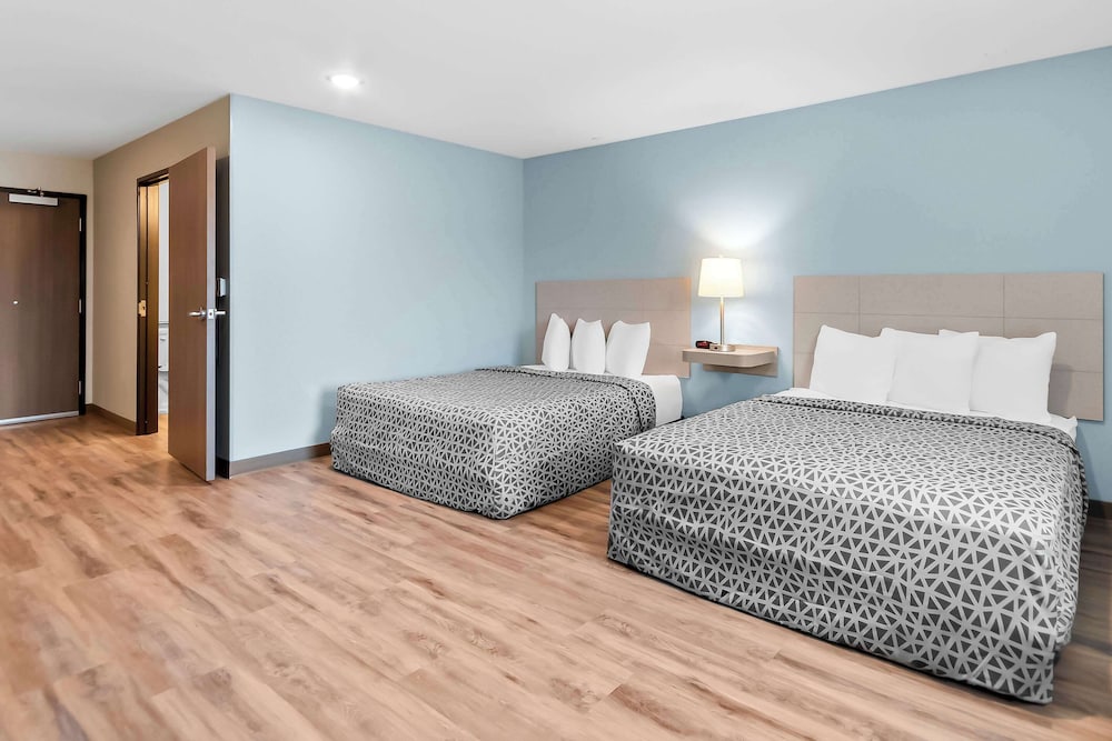 Woodspring Suites Pensacola West - photo 18