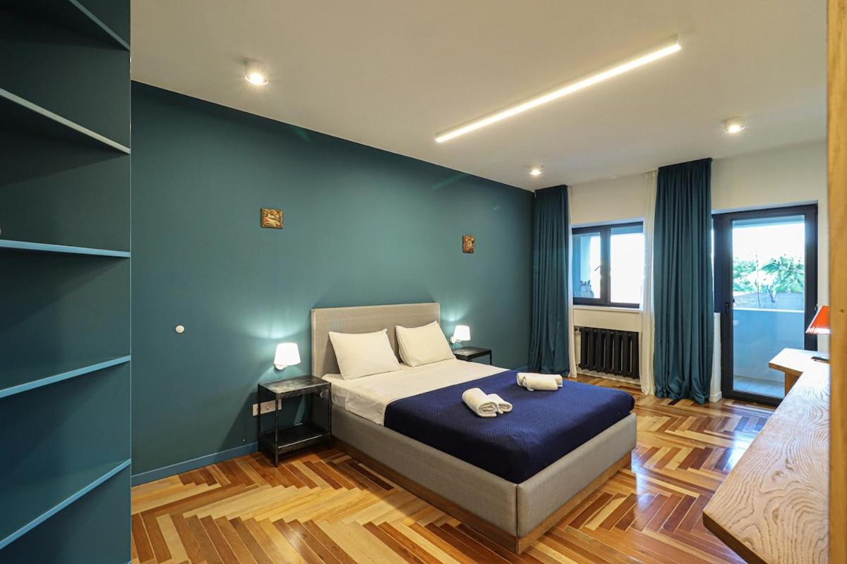 Elegant 2BR in Old Tbilisi By Wehost — 4-Star Luxury Hotel in Tbilisi, Georgia