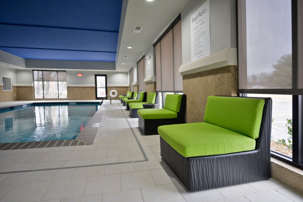 Holiday Inn Express & Suites Forrest City by IHG - photo 14