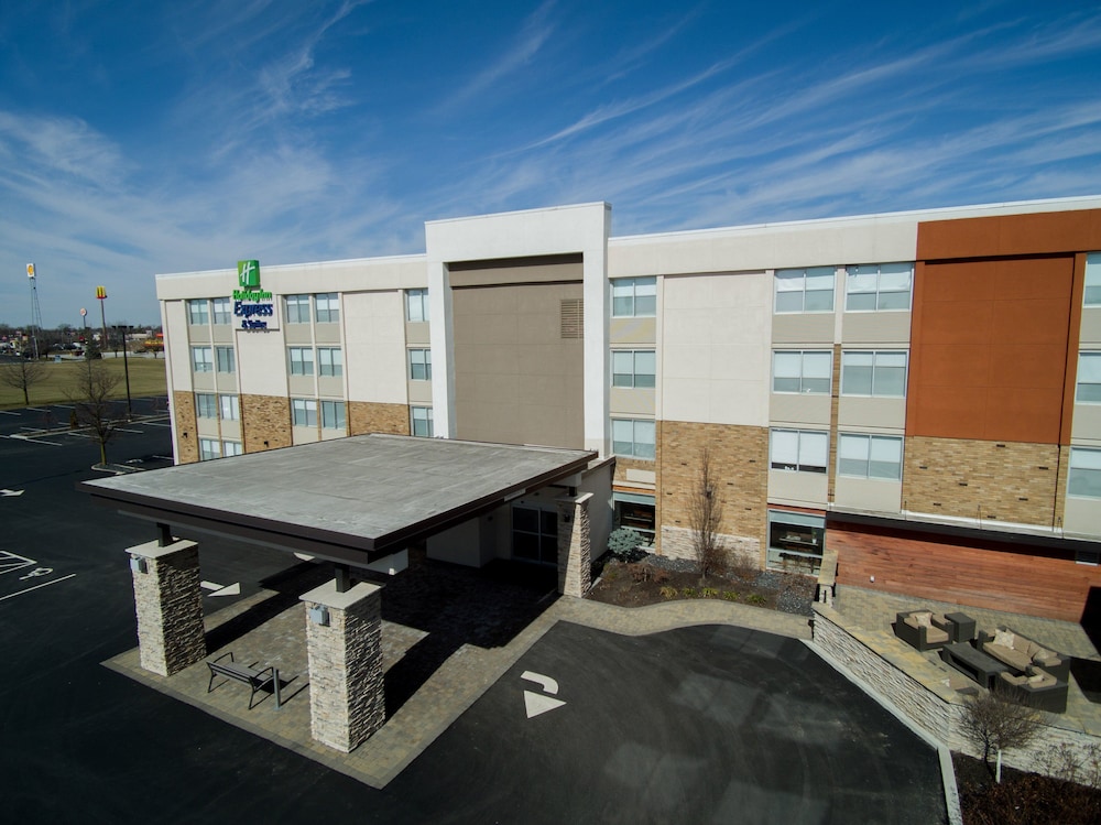 Holiday Inn Express & Suites Wapakoneta by IHG - photo 81