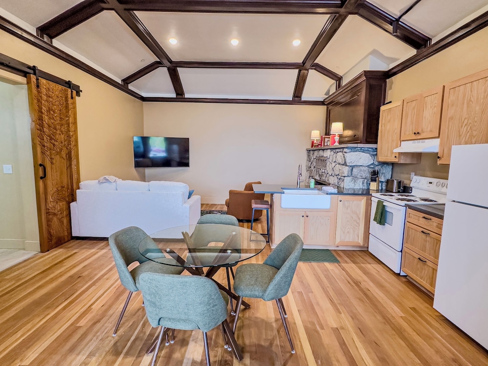 Peach Street Inn By Wanderlodges - photo 35