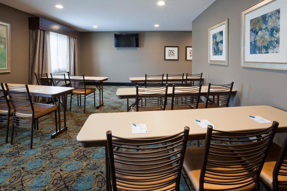 GrandStay Delano - photo 13