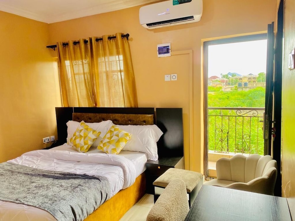 New Heights Castle Hotels — hotel in Epe