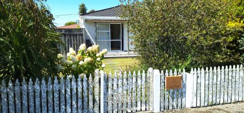 Bunny Cottage — 4-Star Luxury Hotel in Masterton, New Zealand