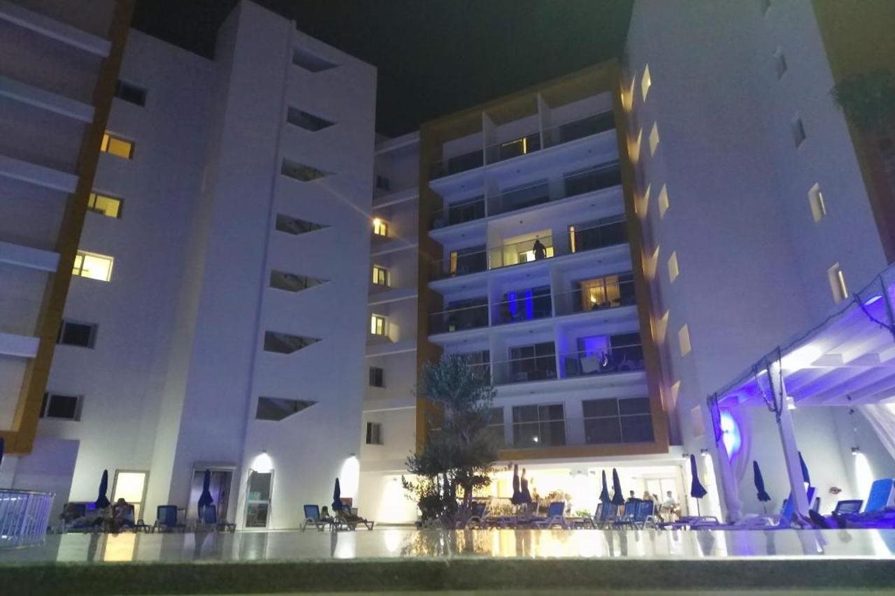 Captain Pier Hotel