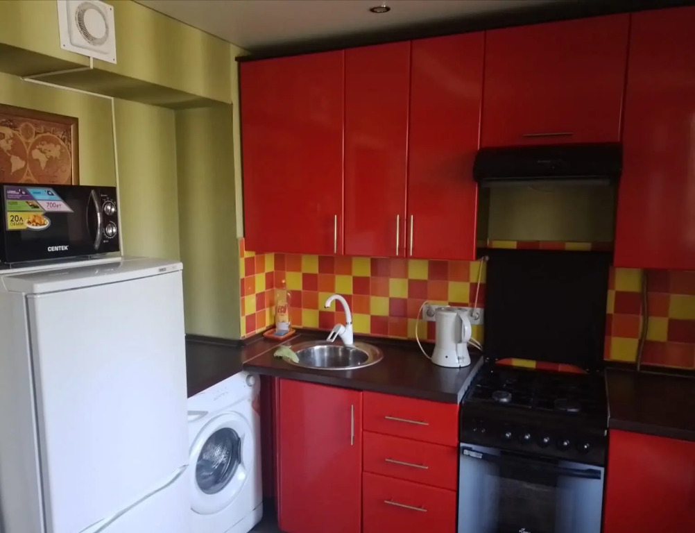 V Tsentre Voyennogo Gorodka Flat 21517123 — Boguchar
