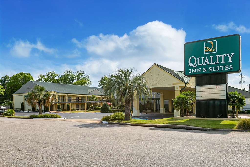 Quality Inn & Suites near Lake Eufaula - featured photo
