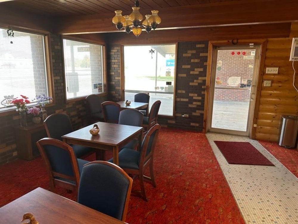 Love Hotels Western Holiday by OYO at Harlan Lake NE - photo 30