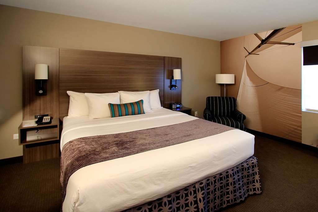 Executive Inn & Suites Embarcadero Cove - photo 5