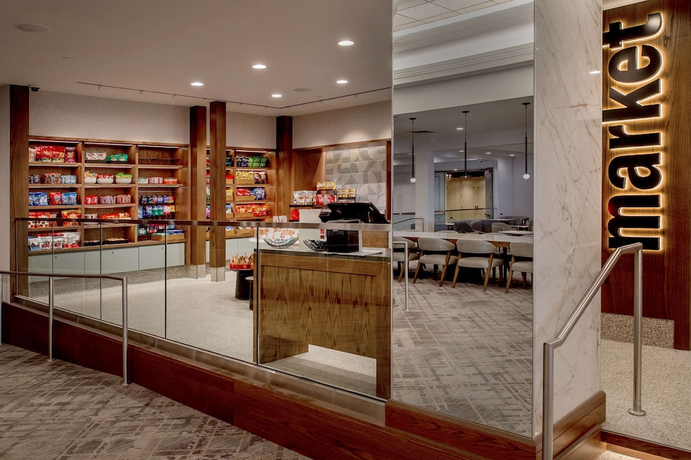 Hilton St. Louis Airport - photo 75