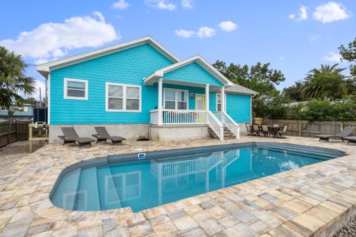 Blu Star Oasis Beach Pool Pickleball in Saint Augustine, United States