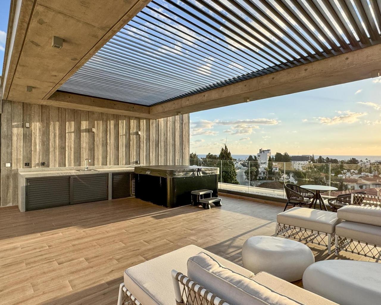 Malberry Park 304 Modern 2bedroom Apt with Shared Heated Pool Sauna Gym Jacuzzi