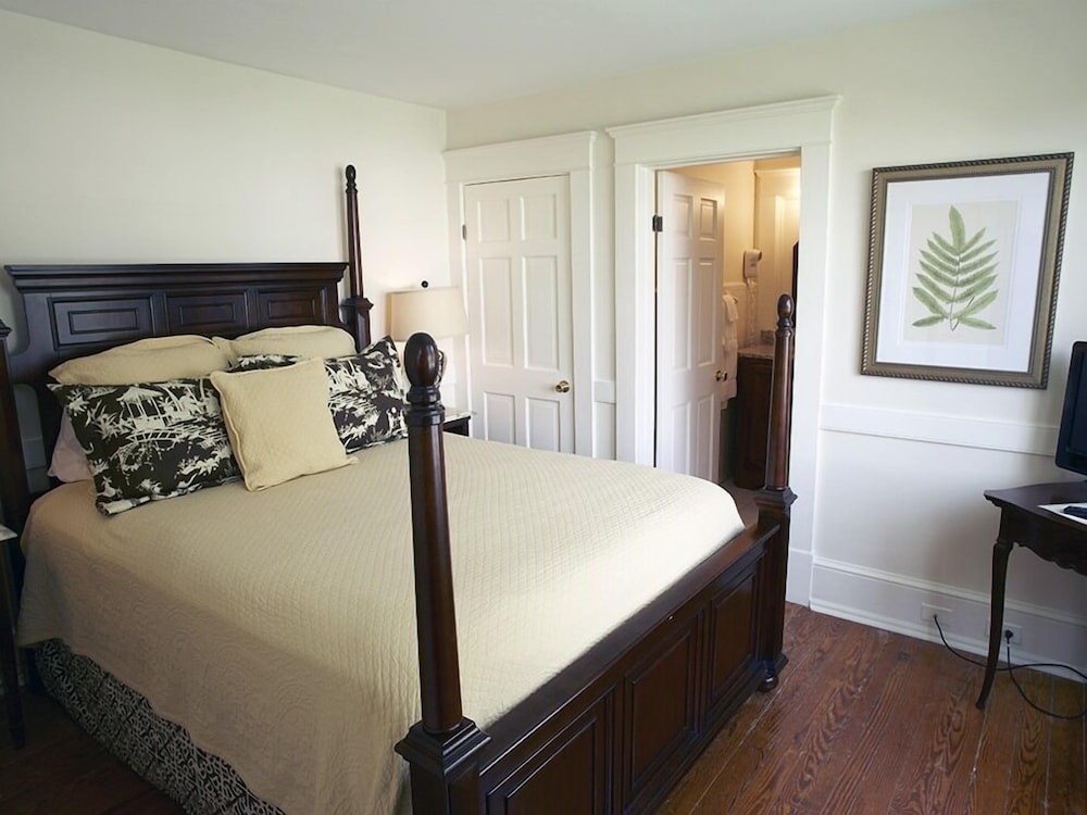 The Smithfield Inn - photo 8