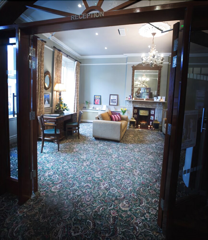 Brogans Bar & Hotel