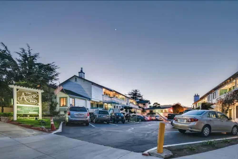 Arbor Inn Monterey - photo 33
