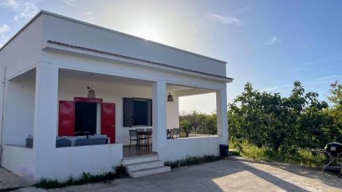 Villetta Indipendente a Balestrate — 4-Star Luxury Hotel in Partinico, Italy