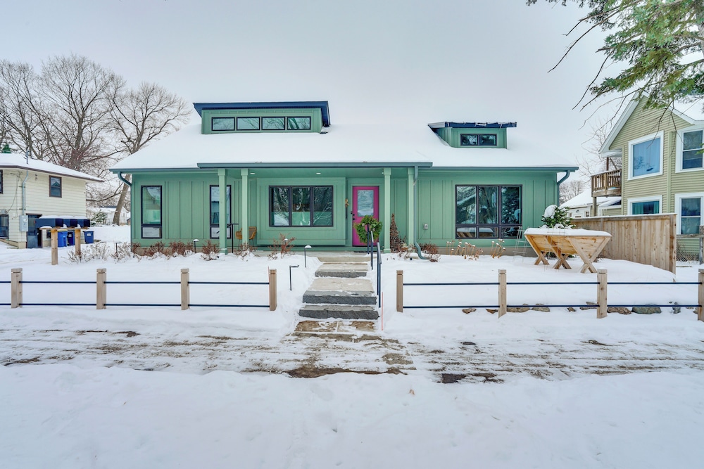 1 2 Mi To Downtown Quiet Northfield Apartment 22325071 — Northfield