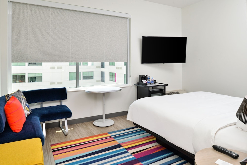 Aloft Charlotte Airport - photo 13