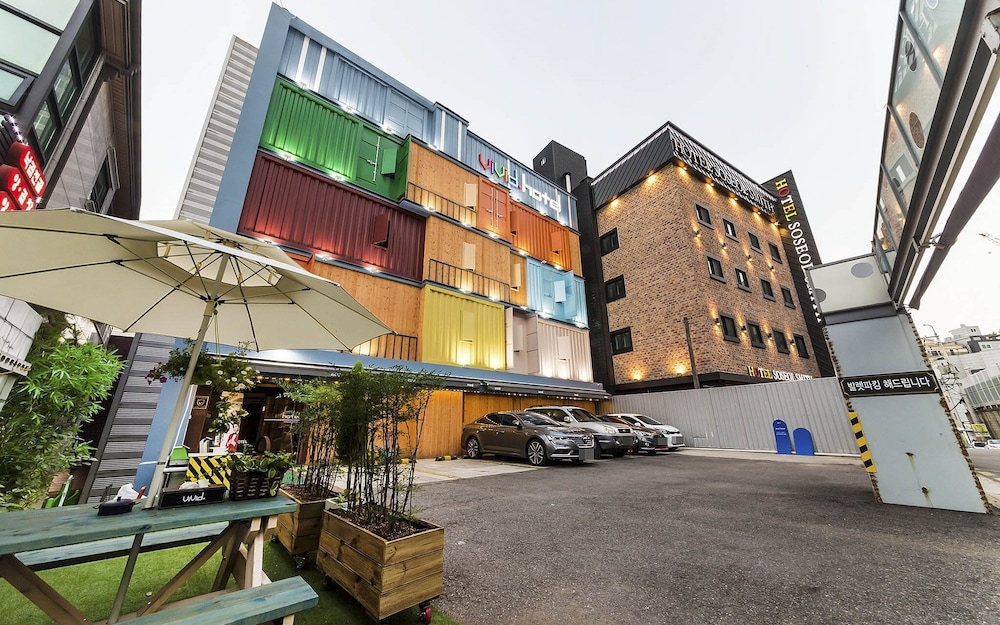 Suwon Hotel Vivid — hotel in Suwon