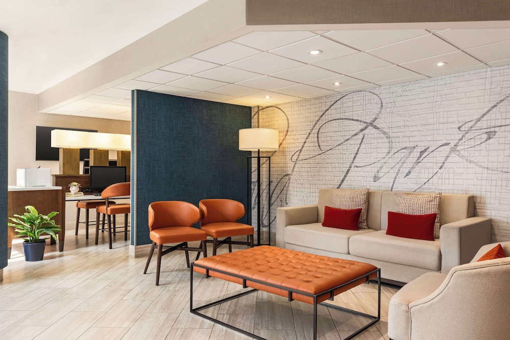 Embassy Suites by Hilton Kansas City Overland Park - photo 3