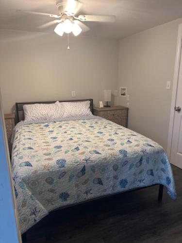 Pet Friendly Milford Beachfront Home — 4-Star Luxury Hotel in Stratford, United States