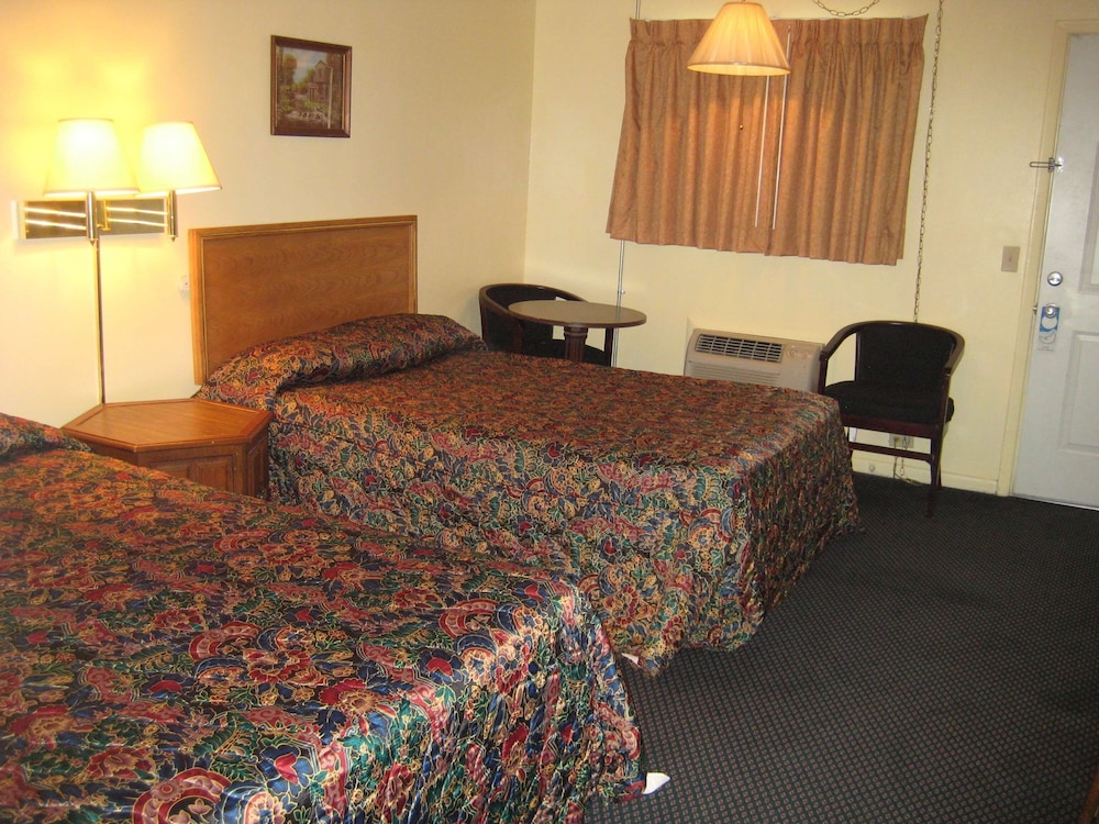 Guest House Motel - photo 13