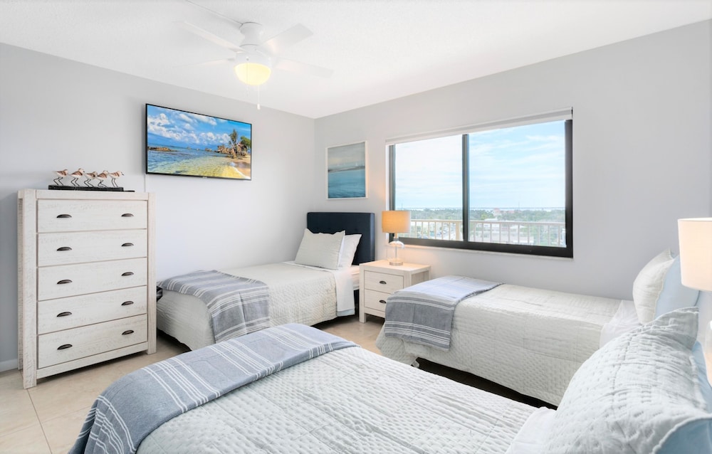 Canaveral Towers by Happy Palm Stays - photo 33