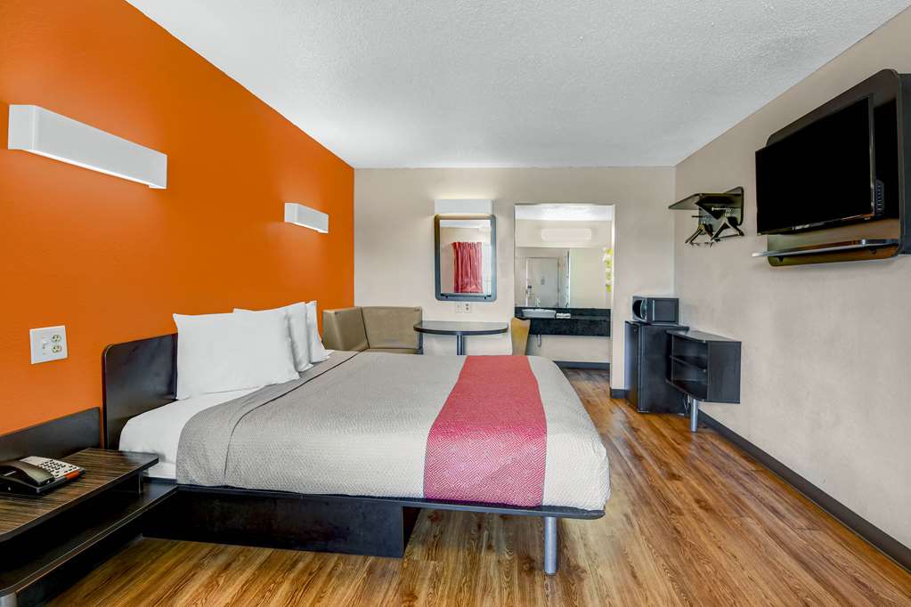 Motel 6 Calhoun GA - photo 4