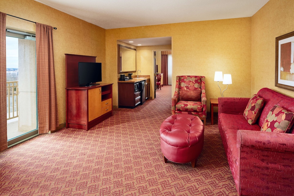 Embassy Suites by Hilton Charlotte Concord Golf Resort & Spa - photo 30