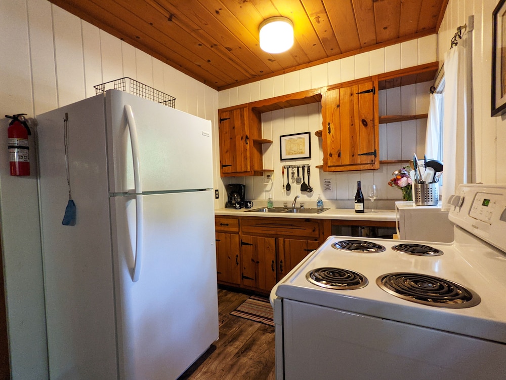 Coadys' Point of View Lake Resort - photo 212