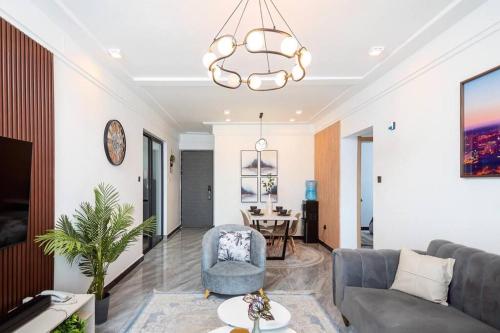 Modern 2 bed apartment with pool Yaya Centre