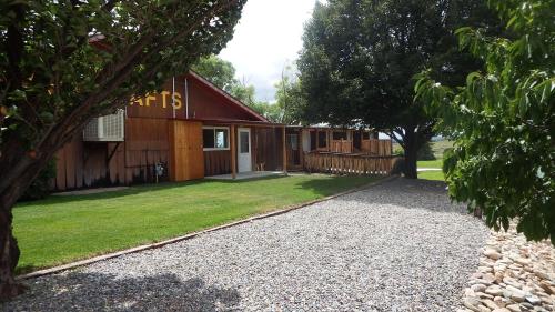 Blue Mountain RV Park - photo 21