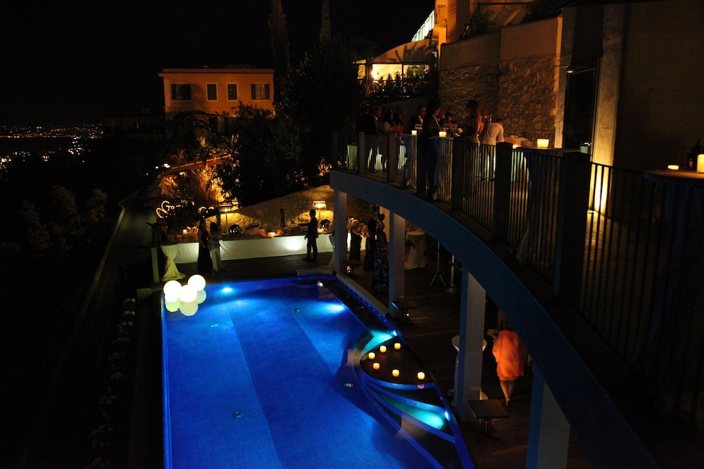 מזון ומשקאות