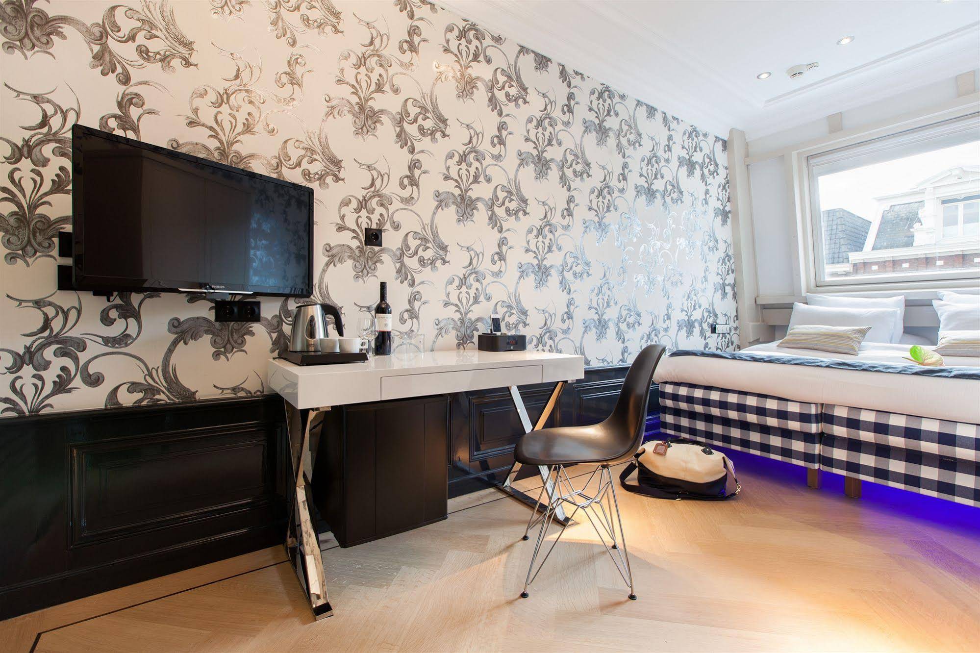 Amsterdam Canal Residence