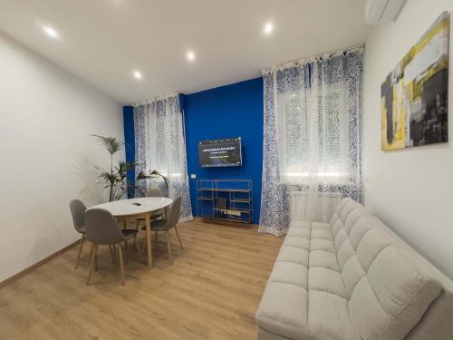 Jhhit Panoramic Modern Penthouse — 4-Star Luxury Hotel in Rome, Italy