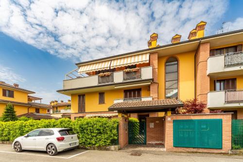 El Sol Residence Modern house near Milan — 4-Star Luxury Hotel in Dresano, Italy