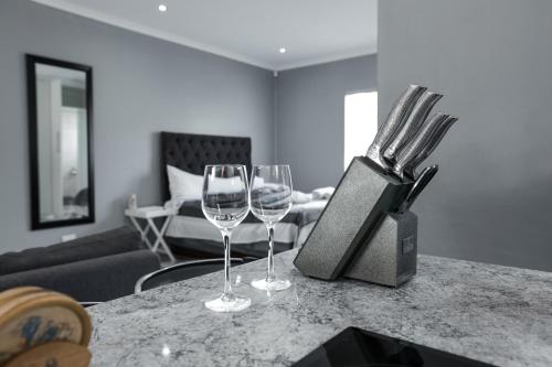 Milo’s Sky Grey Guest House No Load shedding