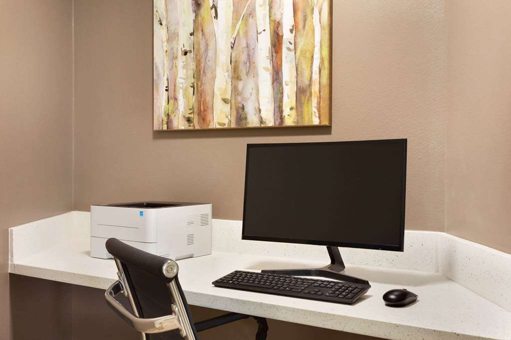 Hawthorn Suites by Wyndham St. Robert - featured photo